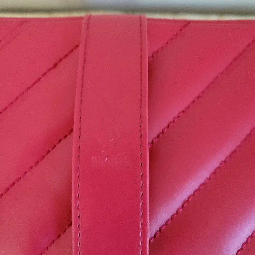 Yves Saint Laurent Beaute Red Chevron Quilted Vanity‎ Case Makeup Bag Mirror NEW